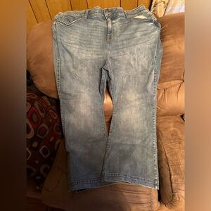 Torrid Bombshell Flare Premium Stretch Jeans Size 28 Regular